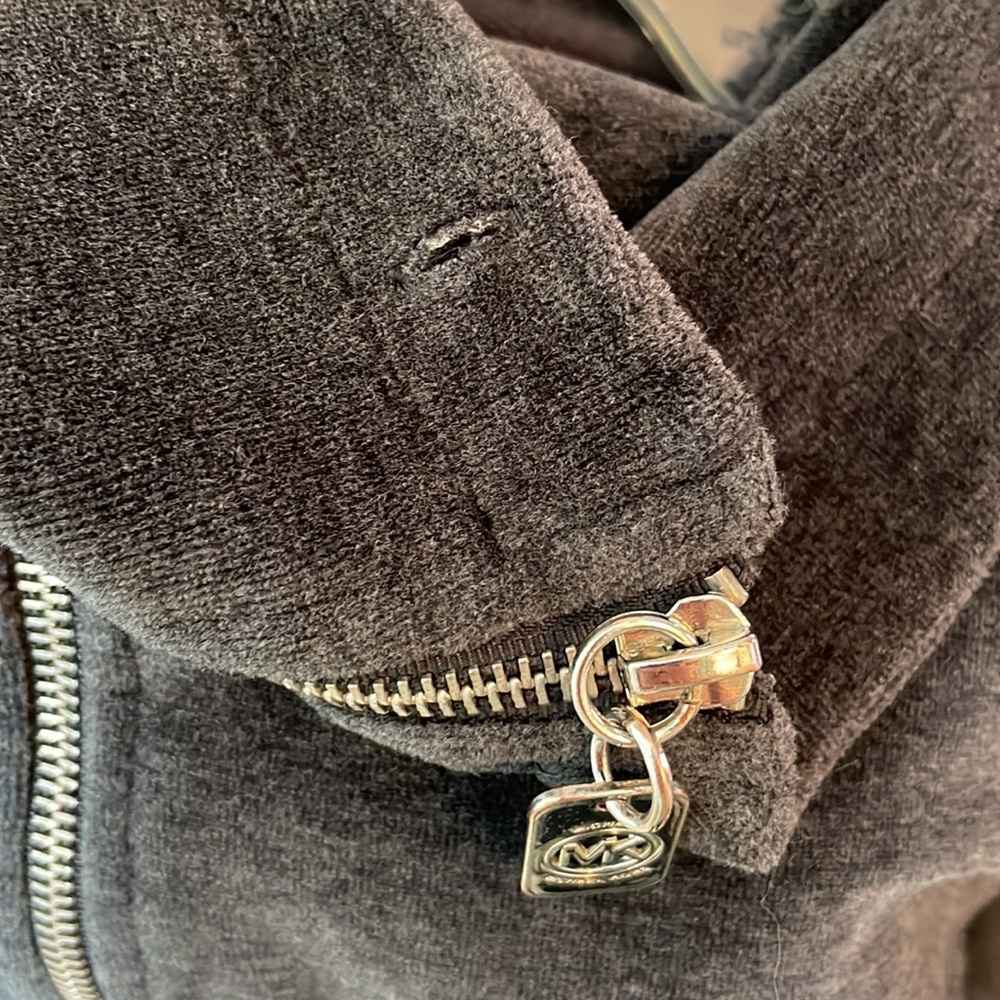 Michael Kors Women’s Small Velour Top with Zip Up front 2 Front Pockets - Picture 6 of 12